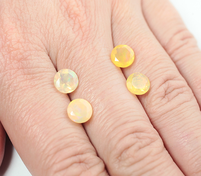 Набор из 4 ограненных эфиопских опалов 3,26 карата