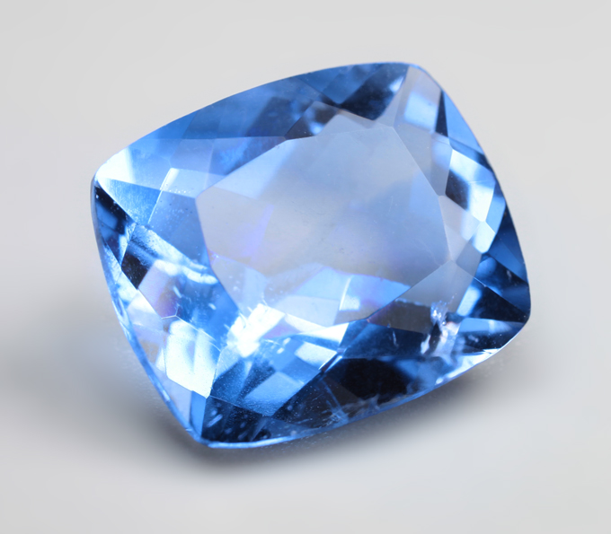 Флюорит со сменой цвета 6,45 карата