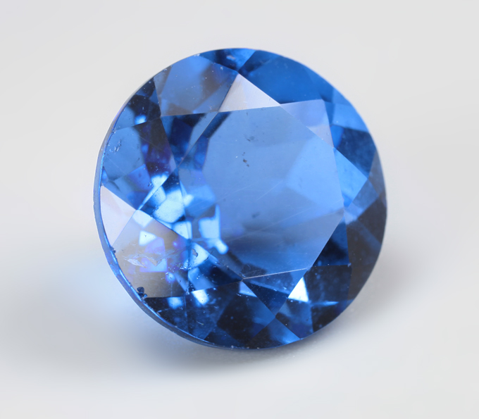 Флюорит со сменой цвета 8,26 карата