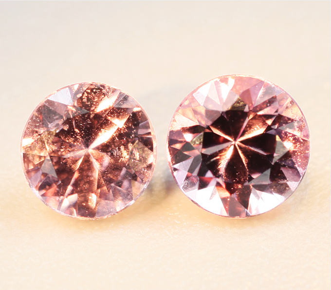 Пара редких малайа гранатов 0,44 карата