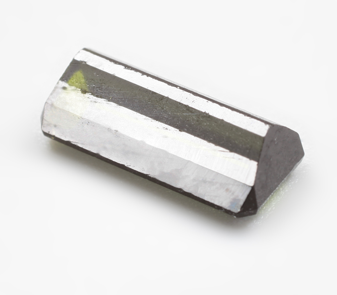 Насыщенный турмалин 2,61 карата