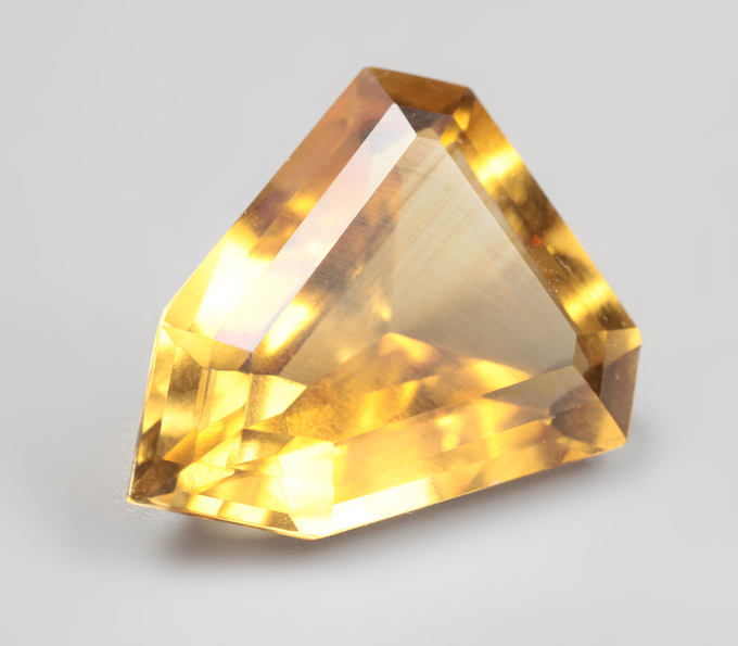 Цитрин авторской огранки 8,52 карата