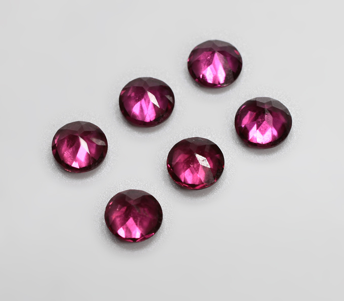 Крупный набор из 6 родолитов высокой чистоты 5,97 карата