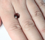 Оранжево-красный циркон высокой чистоты 3,04 карата