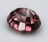 Оранжево-красный циркон высокой чистоты 3,57 карата