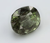 Перидот с включениями рутила 4,17 карата