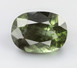 Перидот с включениями рутила 6,53 карата