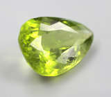 Крупный перидот 8,99 карата