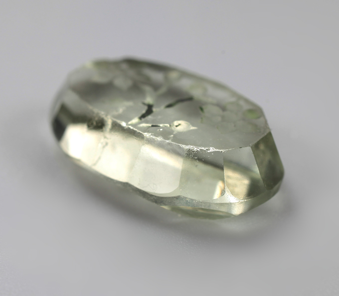 Резной зеленый аметист 11,32 карата