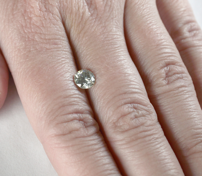 Пастельно-желтый муассанит 1,03 карата