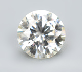 Бесцветный муассанит 0,89 карата