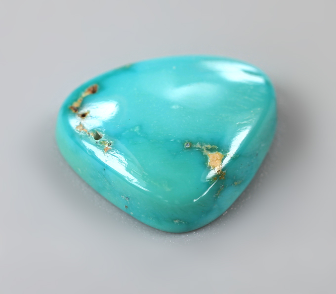 Кабошон армянской бирюзы 3,76 карата