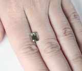 Зеленый апатит 2,01 карата