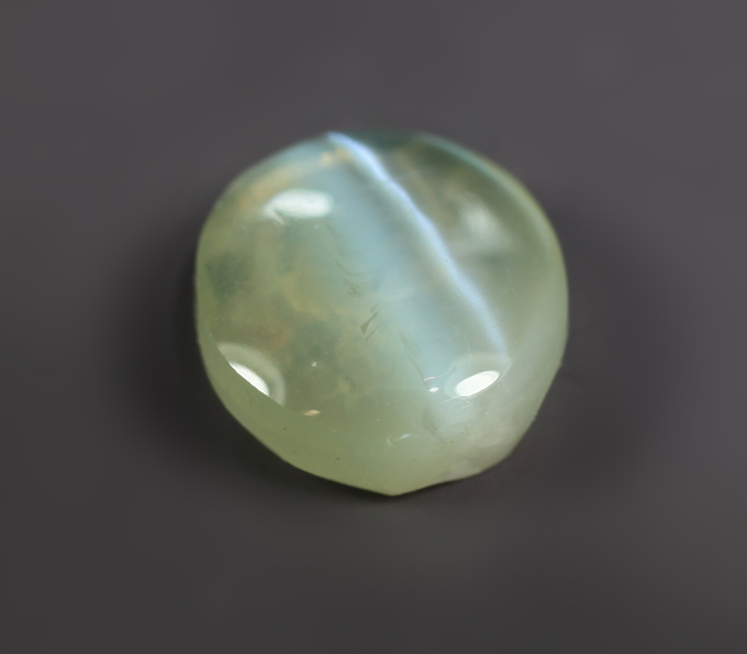 Редкий хризоберилл с эффектом кошачьего глаза 1,39 карата