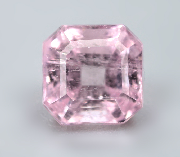 Розовый турмалин 1,57 карата