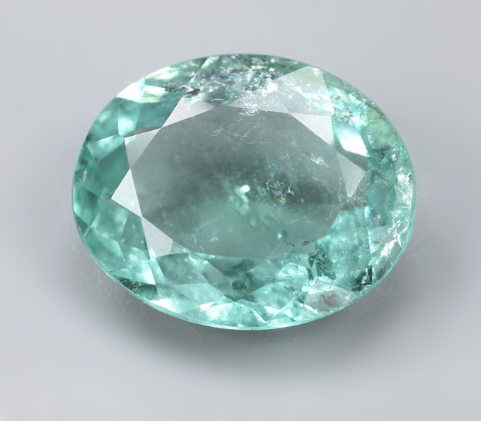 Редкий крупный голубой турмалин высокой чистоты 5,88 карата