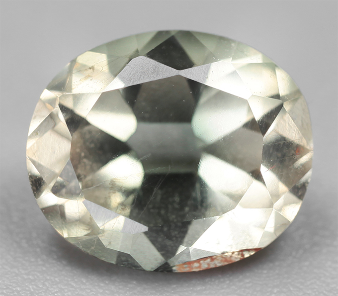 Полихромный орегонский солнечный камень 1,67 карата