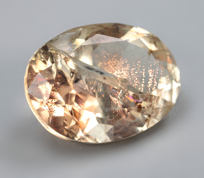 Орегонский солнечный камень 2,94 карата! Эффект Шиллера