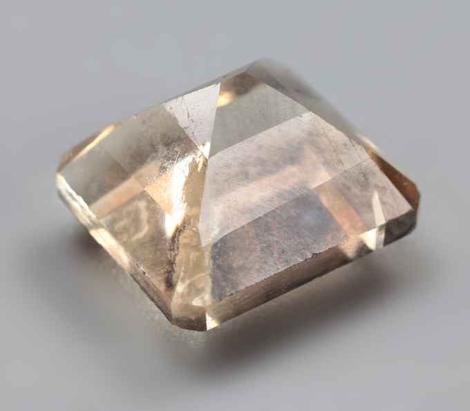 Орегонский солнечный камень 2,5 карата