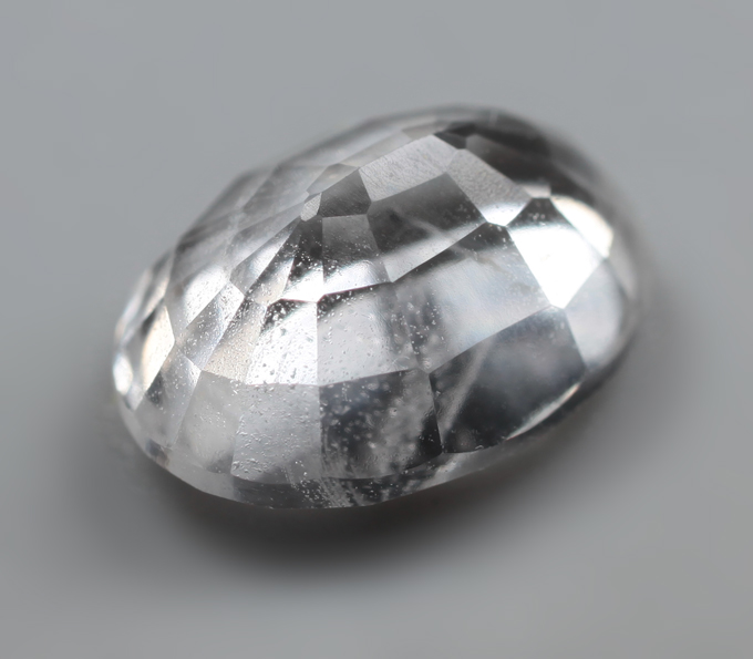 Редкий фенакит 1,73 карата