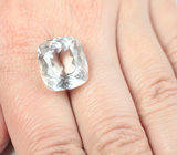 Крупный гошенит  высокой чистоты 17,85 карата