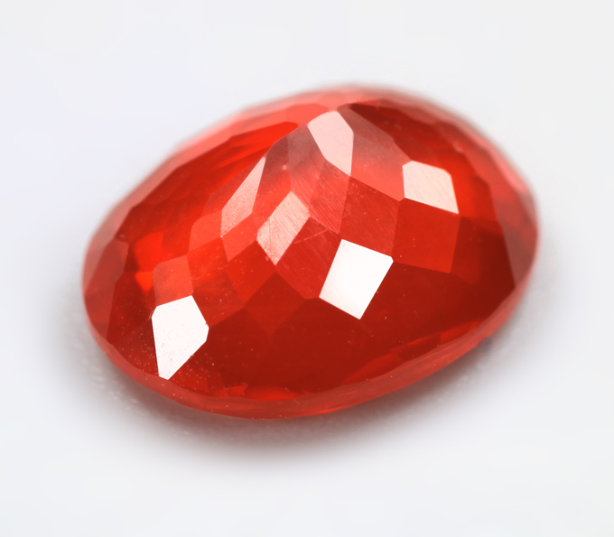 Чистейший мексиканский ограненный «огненный» опал 1,82 карата