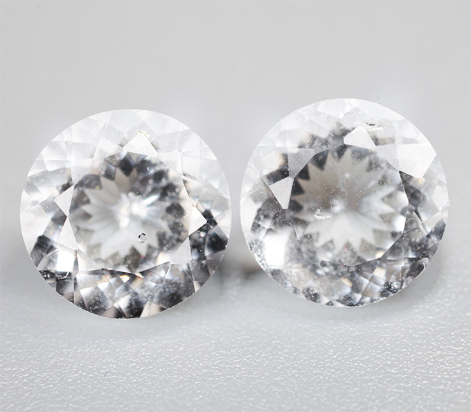 Редкая пара поллуцитов 2,83 карата