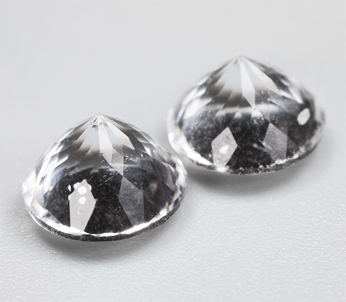 Редкая пара поллуцитов 2,83 карата