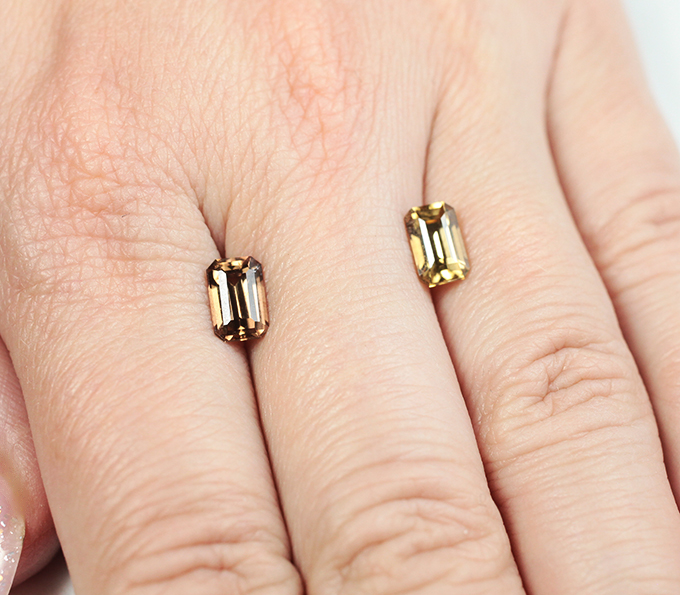 Пара желтых цирконов высокой чистоты 3,56 карата