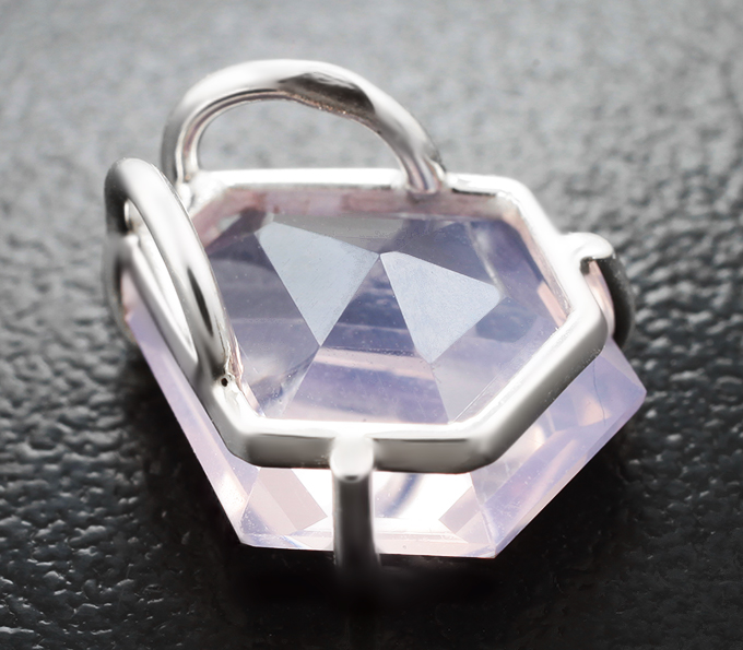 Кулон с чистейшим лавандовым аметистом авторской огранки 4,88 карата