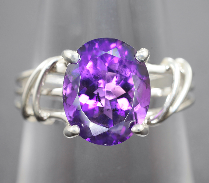Кольцо с аметистом 2,45 карата 