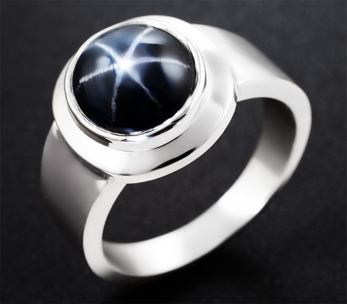 Серебро 925 Кольцо cо звездчатым сапфиром 5,7 карата