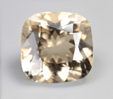 Желтый скаполит со сменой цвета 2,32 карата