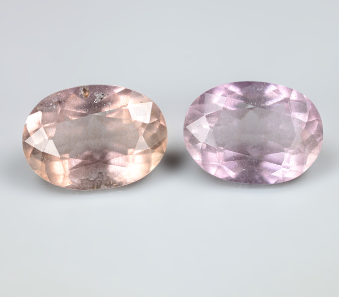 Пара скаполитов со сменой цвета 3,65 карата