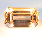 Эксклюзивный размер! Желтый скаполит со сменой цвета 12 карат