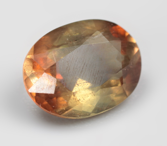 Андалузит 0,68 карата