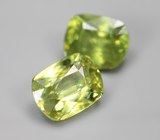 Пара желтовато-зеленых сфенов высокой дисперсии 2,51 карата