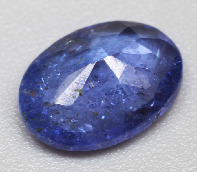 Насыщенный танзанит 0,77 карата