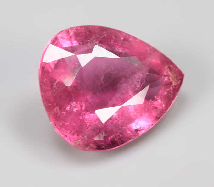«Неоновый» рубеллит турмалин 3,29 карата