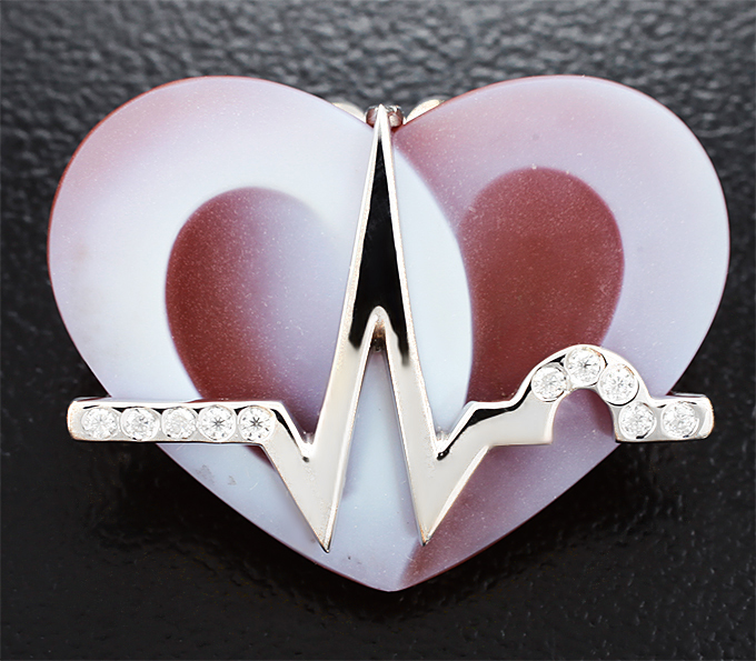 Серебро 925 Кулон с халцедоновой камеей на карнелиане 11,86 карата и муассанитами