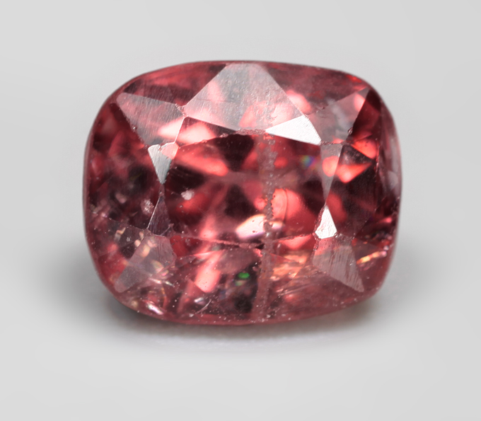 Оранжевая шпинель 1,34 карата