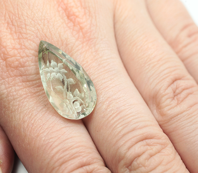 Резной зеленый аметист 13,62 карата