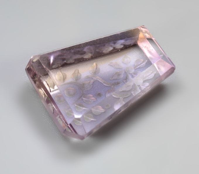 Аметрин авторской огранки 15,97 карата