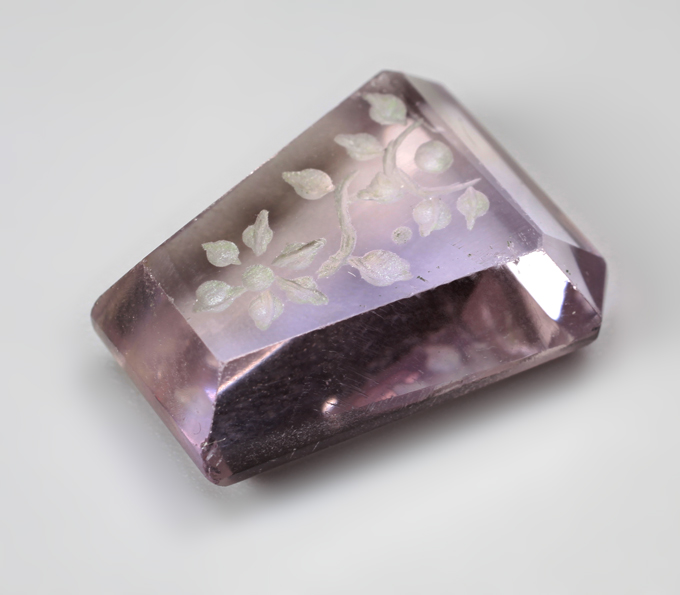 Аметрин авторской огранки 15,97 карата