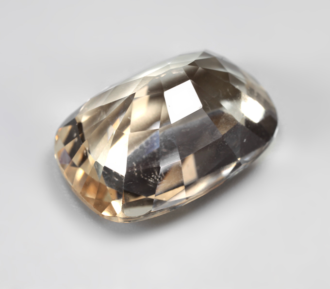 Крупный гелиодор 16,04 карата