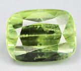 Крупный перидот 7,33 карата