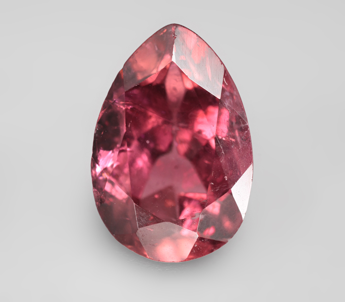 Красный турмалин 4,03 карата