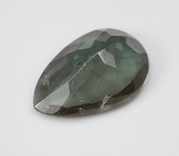 Голубовато-зеленый турмалин 3,24 карата