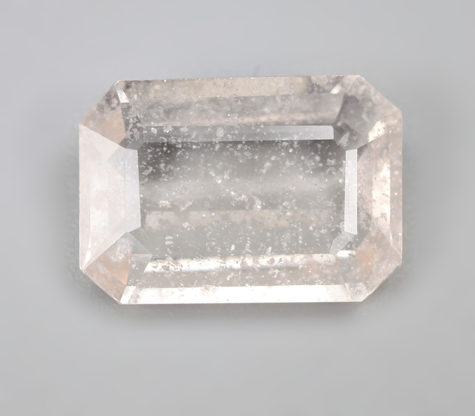 Пастельно-оранжевый морганит 4,01 карата