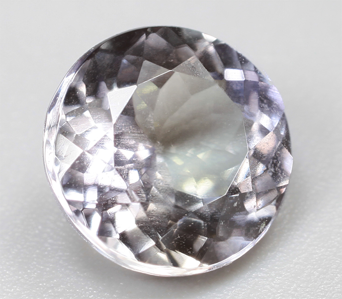 Полихромный цоизит 1,4 карата